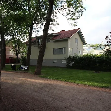 Majoitushuoneisto Tuomipuisto Naantali