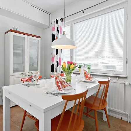 Apartmán Majoitushuoneisto Tuomipuisto Naantali