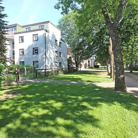 Majoitushuoneisto Tuomipuisto * Naantali