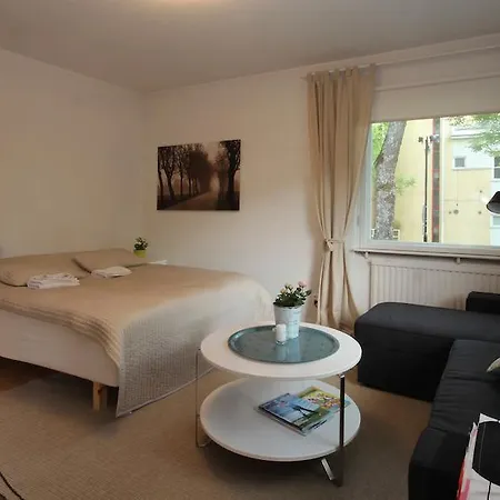 Majoitushuoneisto Tuomipuisto Daire *