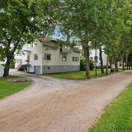 Majoitushuoneisto Tuomipuisto