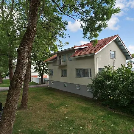 Daire Majoitushuoneisto Tuomipuisto *