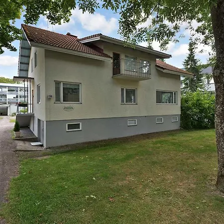 Majoitushuoneisto Tuomipuisto Naantali